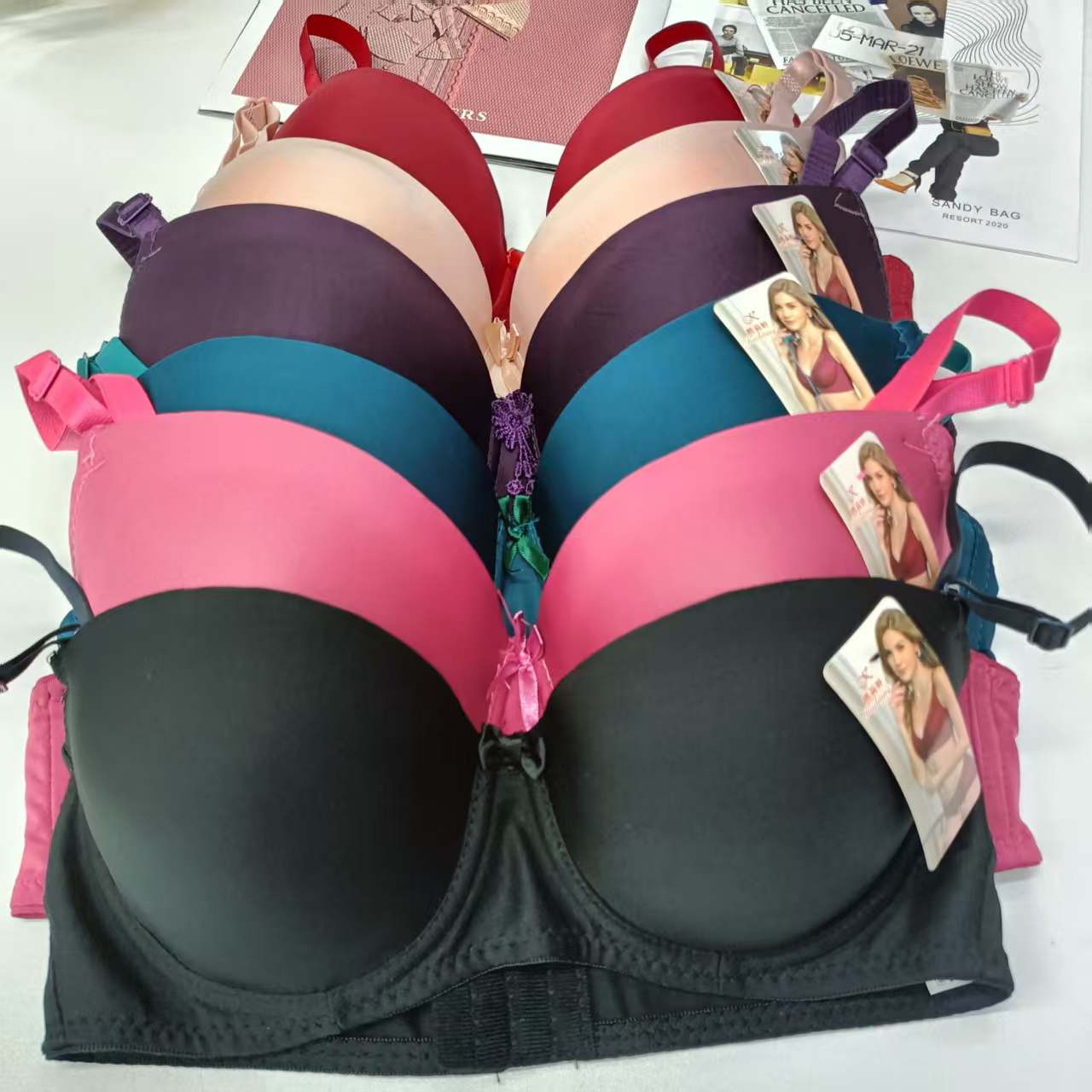 外贸出口中东非洲现货大码女士文胸内衣聚拢舒适提拉他纯色杯面