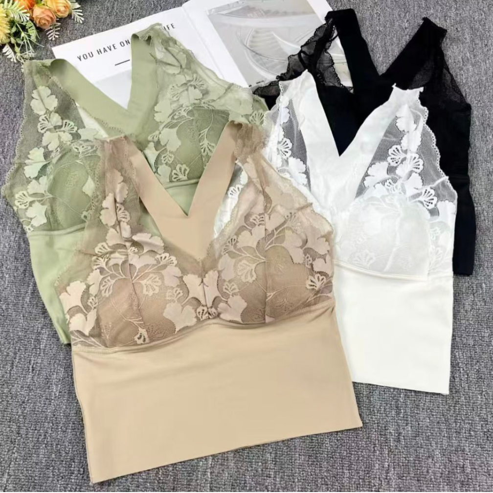 外贸出口美背无钢圈蕾丝吊带背心舒适透气高弹力固定杯垫不跑杯。