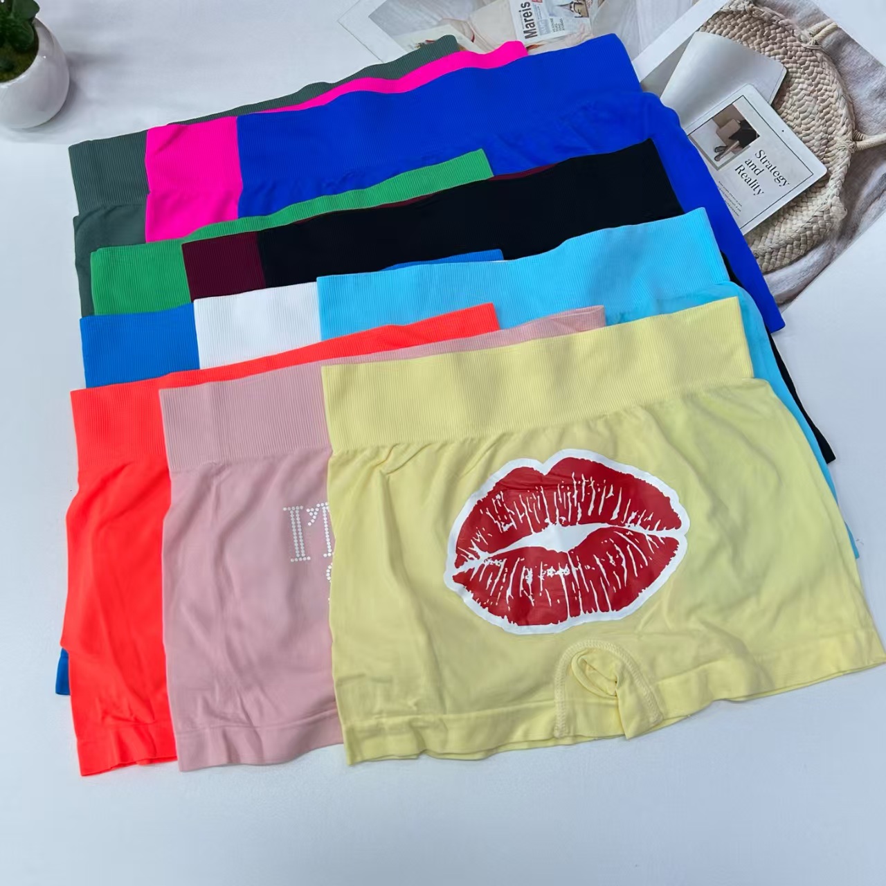 外贸出口中东非洲打底裤印花字母提臀健身运动休闲欧美风女士短