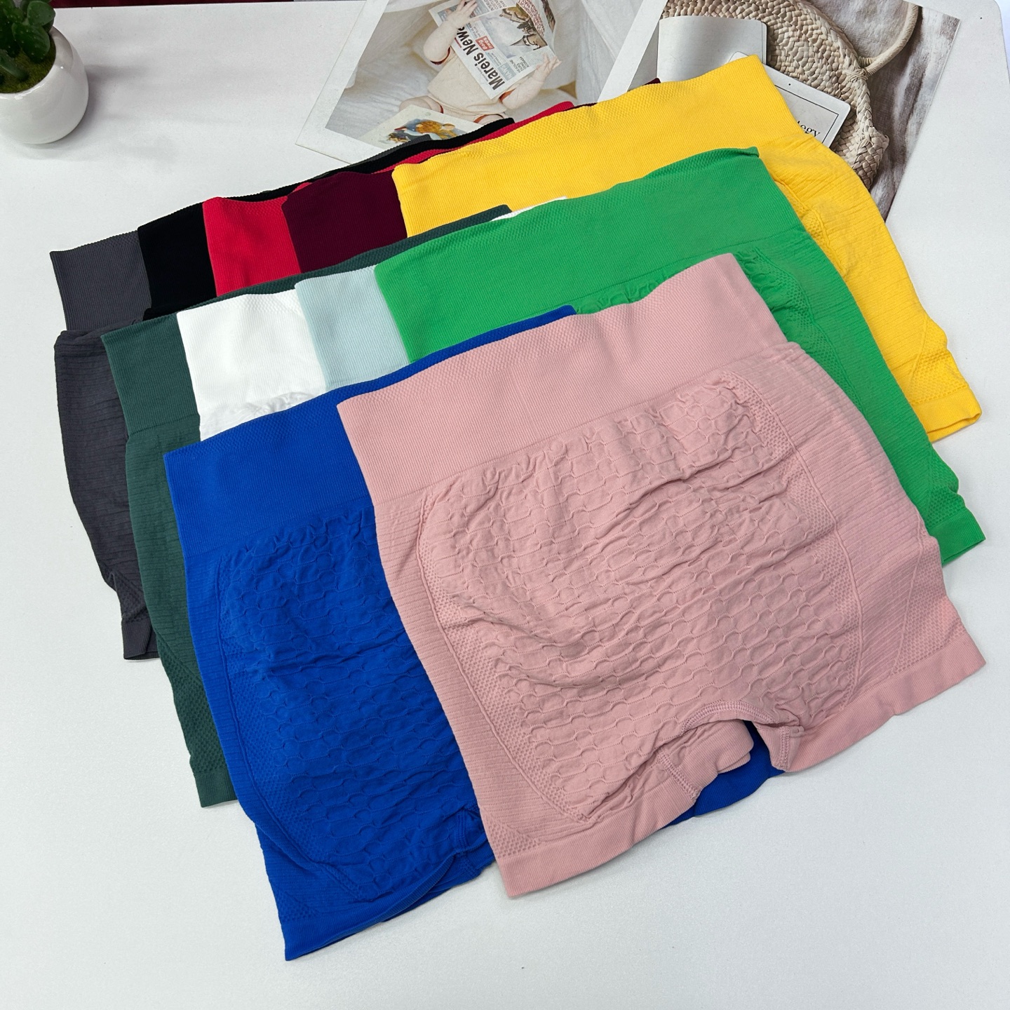 外贸出口三分裤女健身收腹蜜桃提臀弹力紧身瑜伽高腰跑步运动短裤