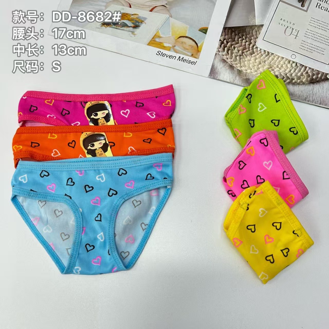 外贸出口中东非洲儿童内裤舒适透气儿童三角裤镂空爱心彩色印花女