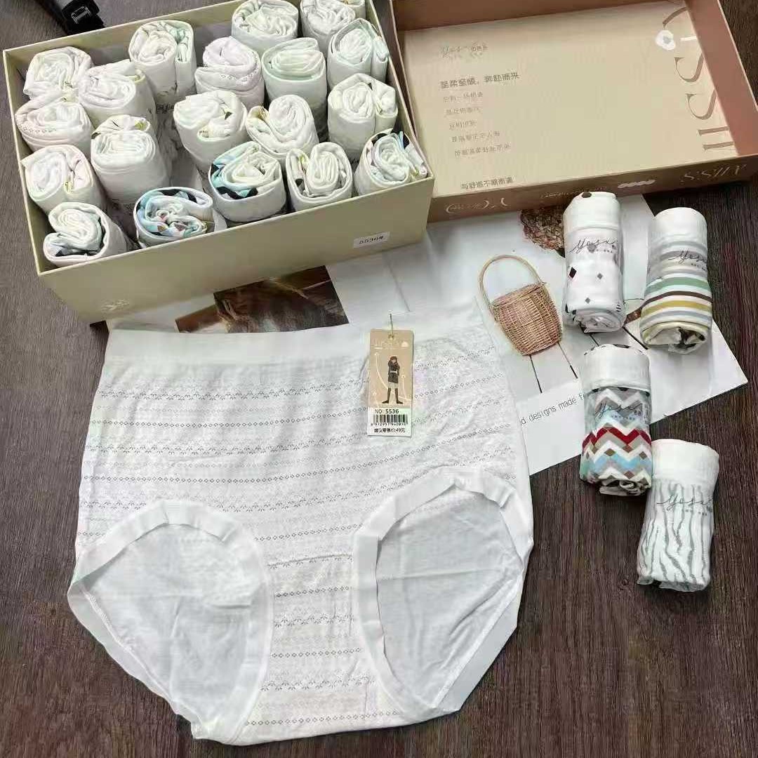 外贸出口库存批发低价莫代尔中腰透气桑蚕丝裆内裤女盒装女士小。
