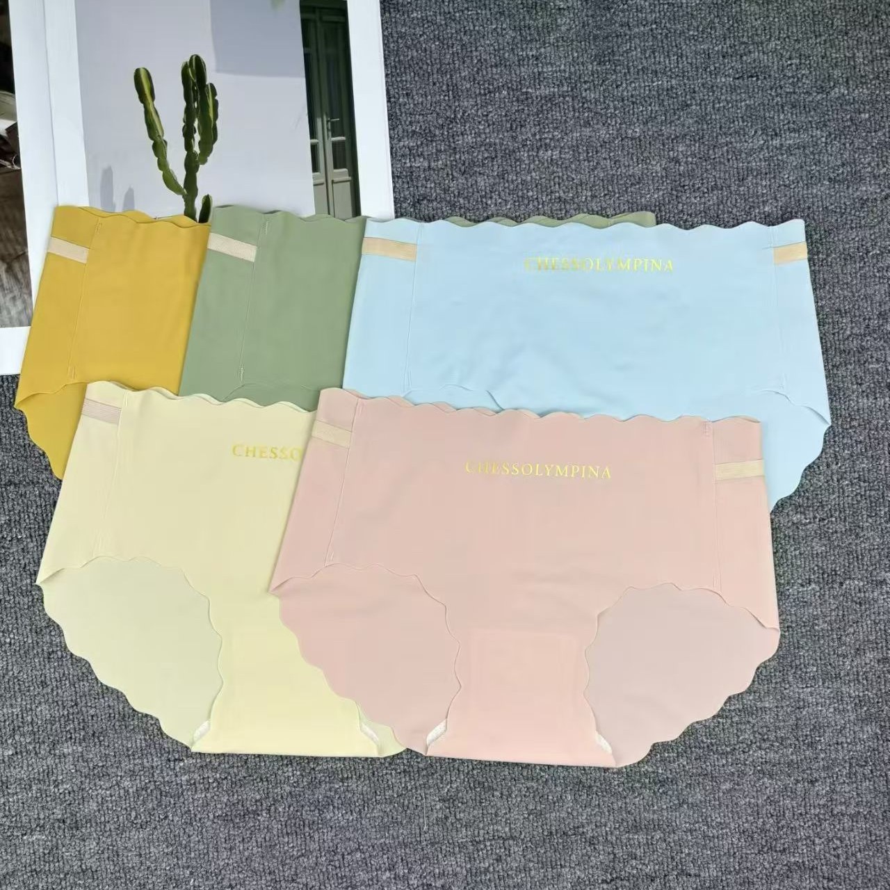 外贸出口现货库存内裤女士内裤特价女士内裤贴胶无痕女三角裤清仓